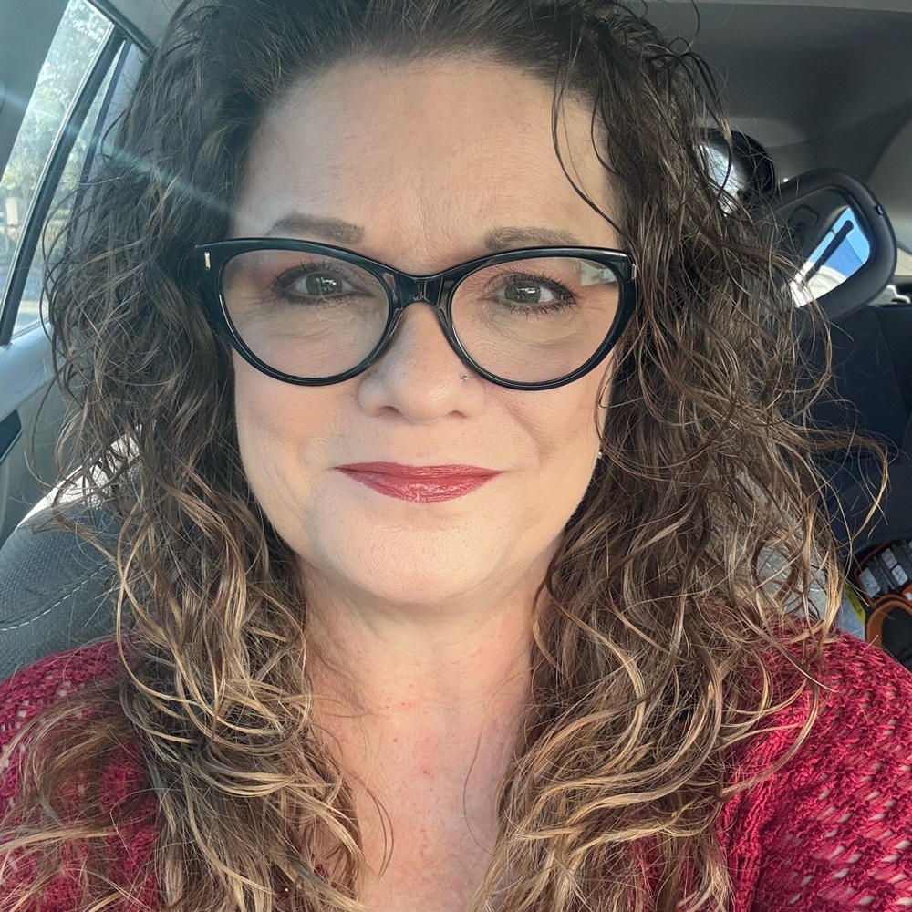 Meet your Posher, Pauline